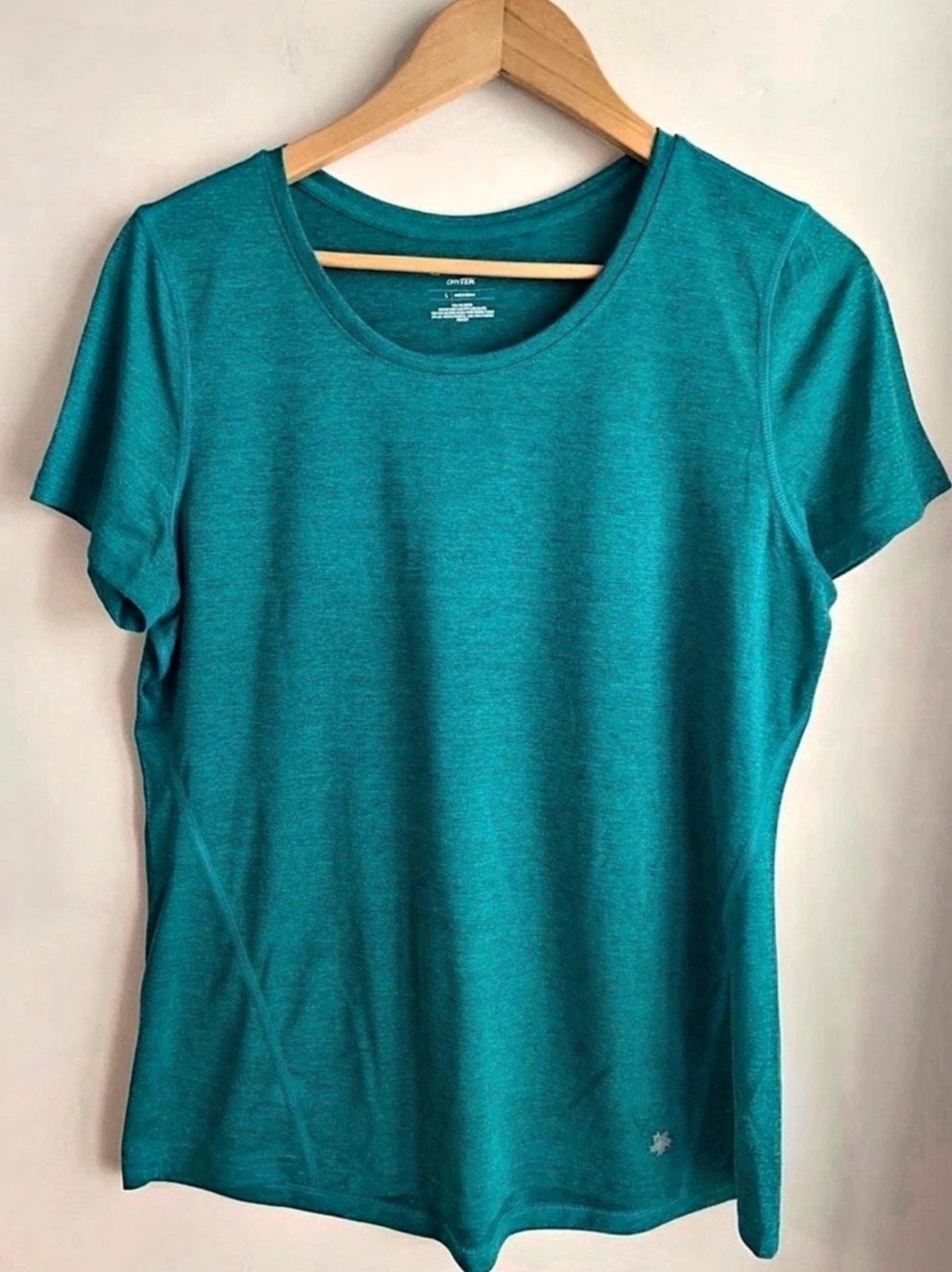 TEK GEAR LARGE DRYTEK SHORT SLEEVE TOP SHIRT